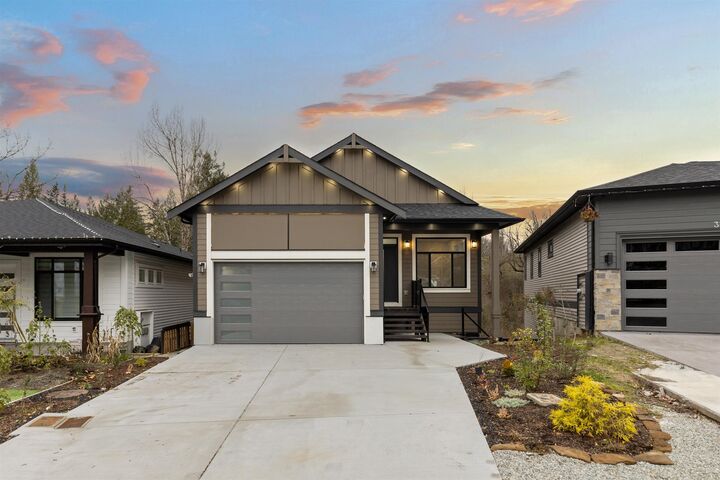 33941 Prentis Avenue — photo 1