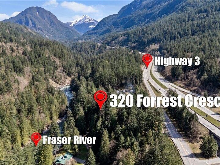 Property Photo: 320 Forrest Crescent BC V0X 1L4