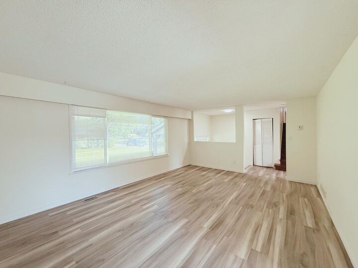 Property Photo:  16930 23 Avenue  BC V3Z 9Z2 
