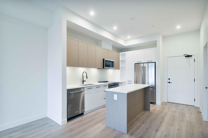 Property Photo: 2620 152 Street 411 BC V4P 0H8
