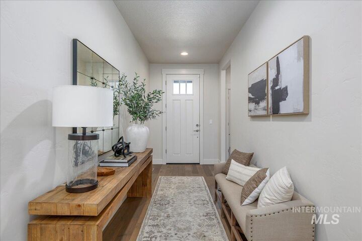 Property Photo:  3106 N Gaviola Ave  ID 83646 