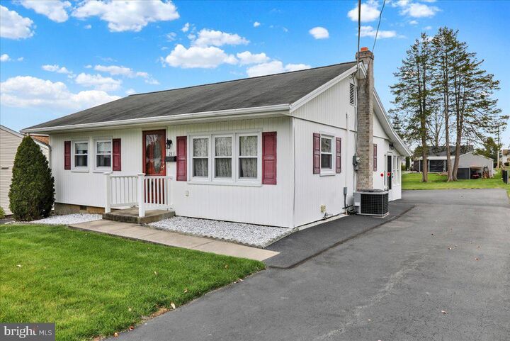 Property Photo:  231 Beckley Street  PA 19565 