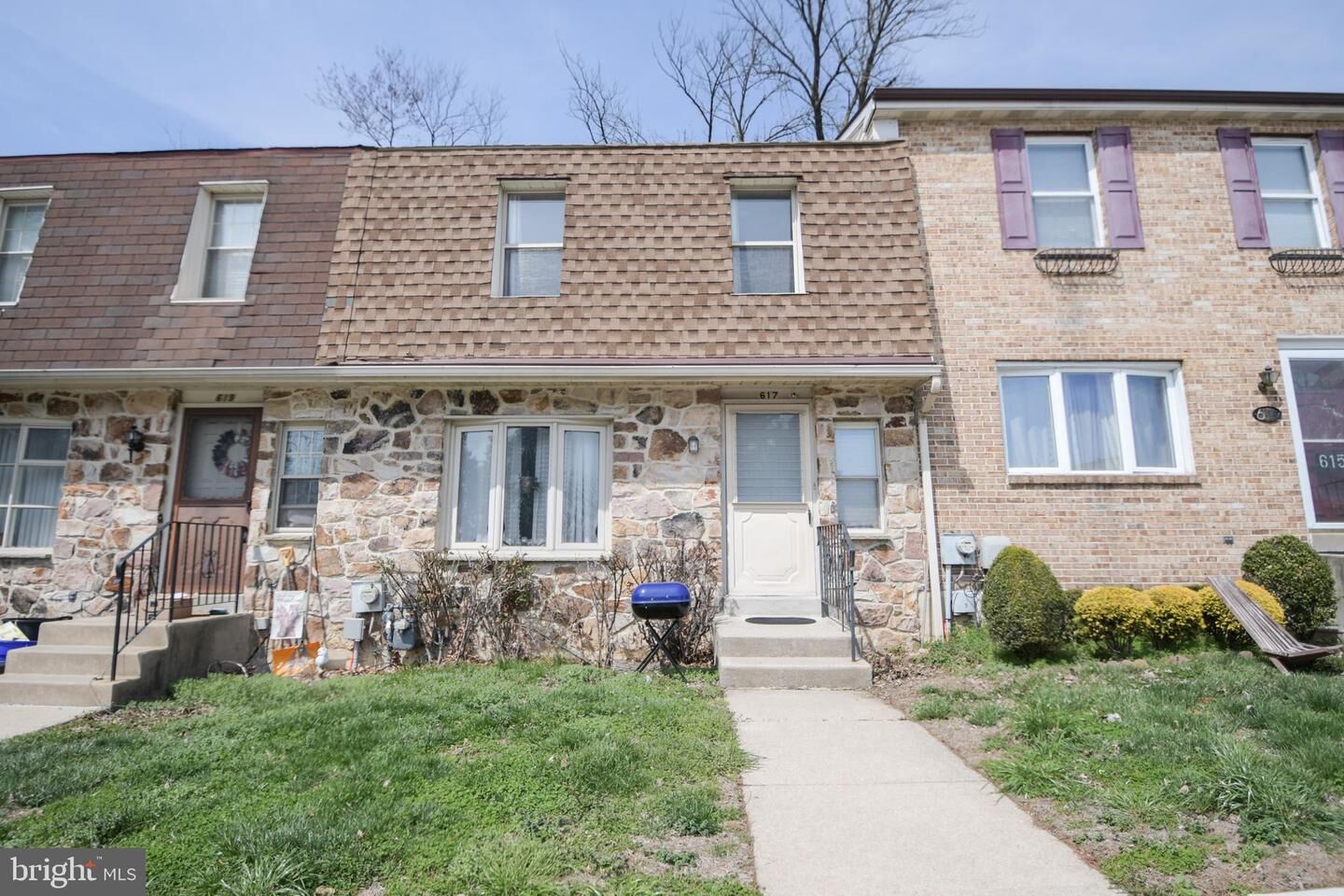 Property Photo:  617 Saint Anthony Lane  PA 19082 