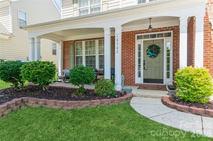 Property Photo:  18302 Victoria Bay Drive  NC 28031 