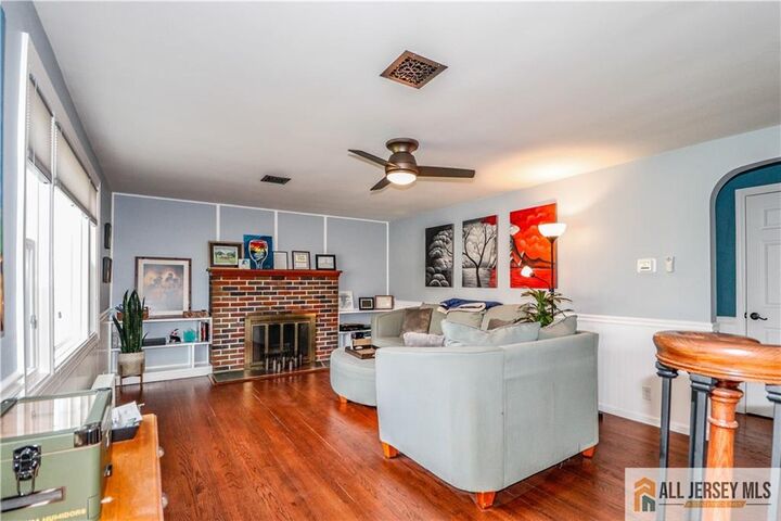 Property Photo:  75 Grant Avenue  NJ 08863 