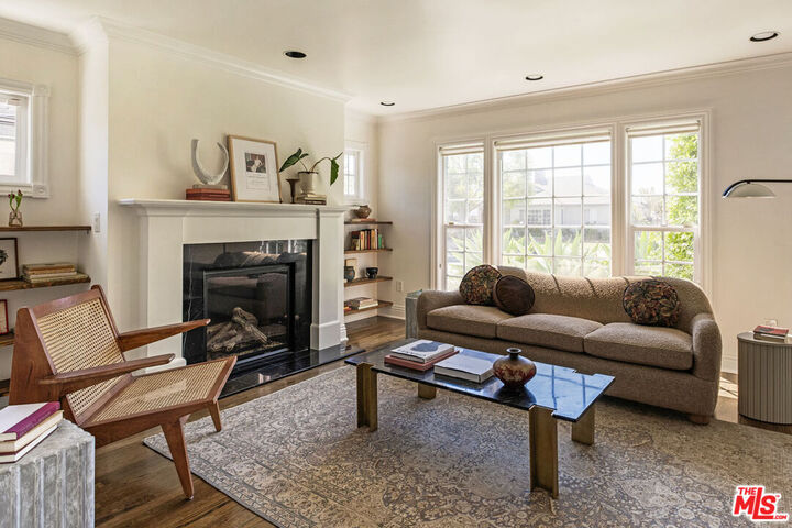 Property Photo:  3712 S Muirfield Rd  CA 90016 