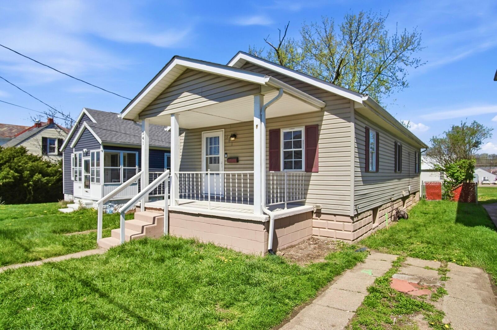 Property Photo: 541 Winton Avenue OH 43701