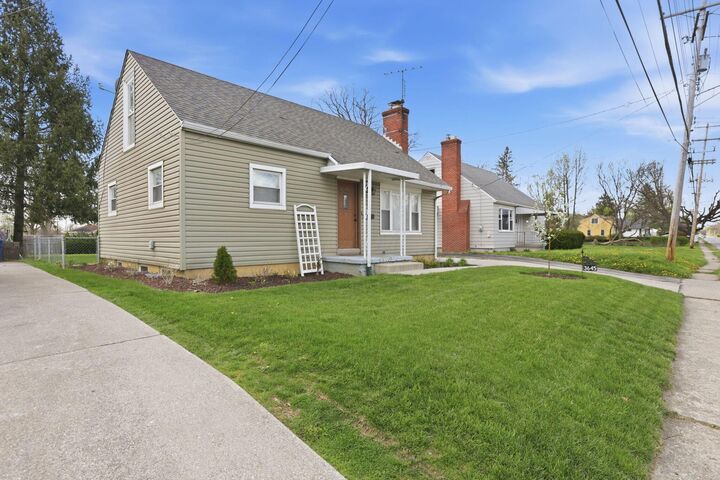 Property Photo:  3645 Maize Road  OH 43224 