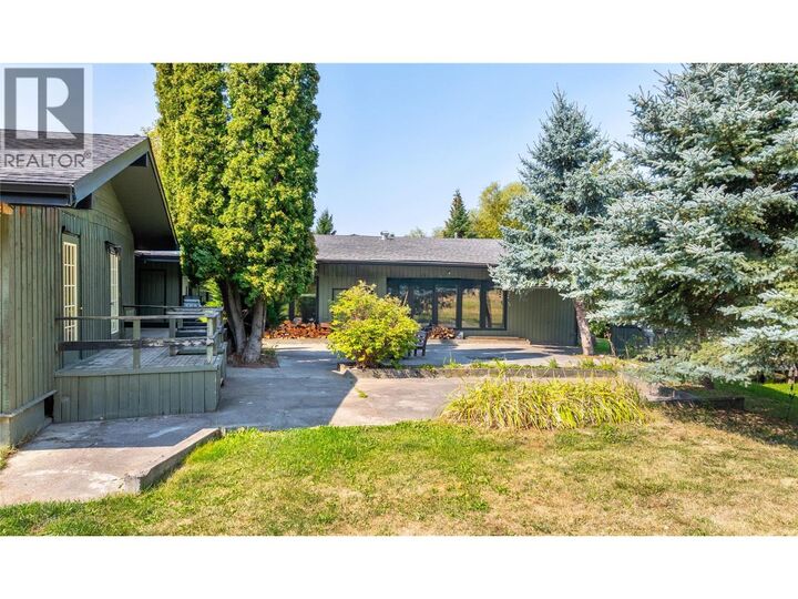 Property Photo: 4580 44th Street BC V0B 1C1