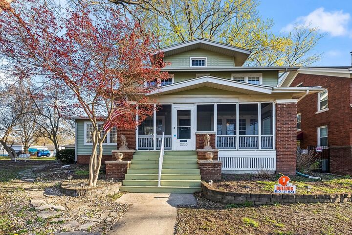 Property Photo:  1553 W Main Street  IL 62522 