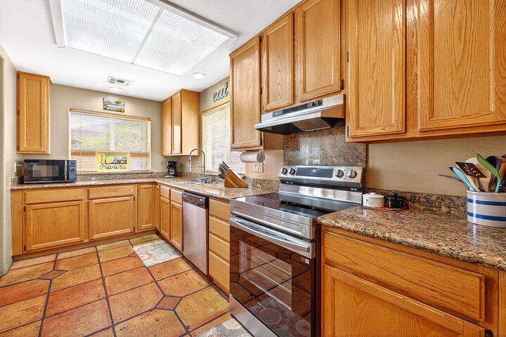 Property Photo:  77500 Calle Chillon  CA 92253 