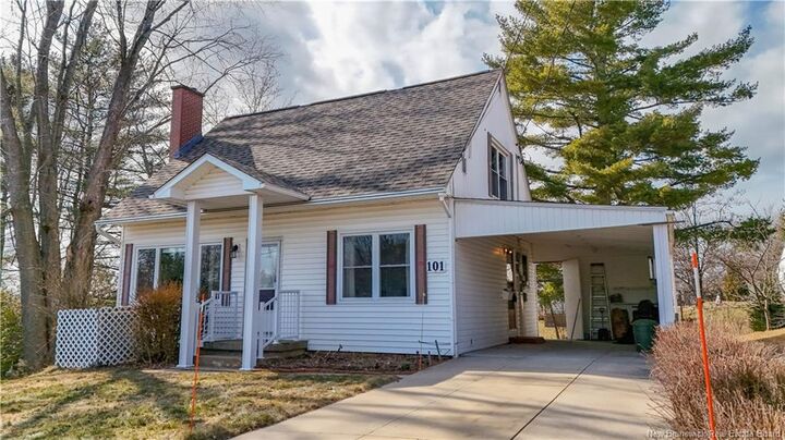 Property Photo:  101 Cedar Avenue  NB E3A 2C4 