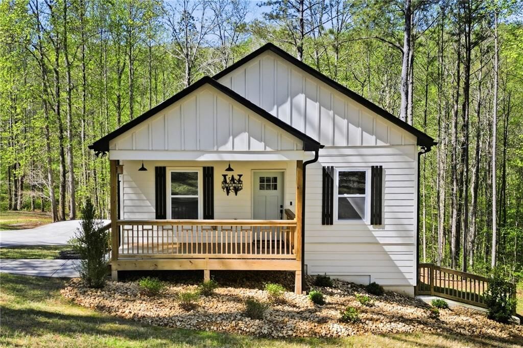 Property Photo:  240 Mill Pond Court  GA 30143 
