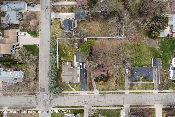 Property Photo:  532 Wayland Avenue  MI 48823 