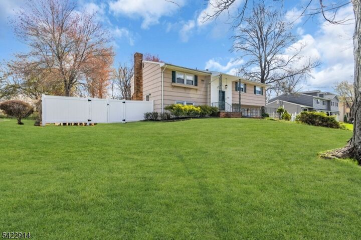 Property Photo:  33 Mary Ellen Dr  NJ 08820 