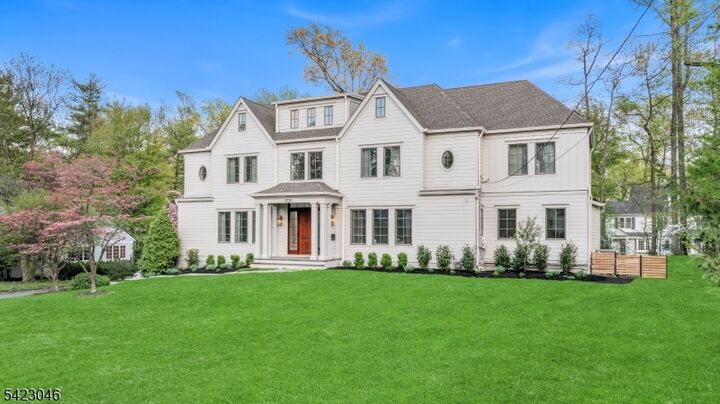 Property Photo: 909 Wyandotte Trl NJ 07090