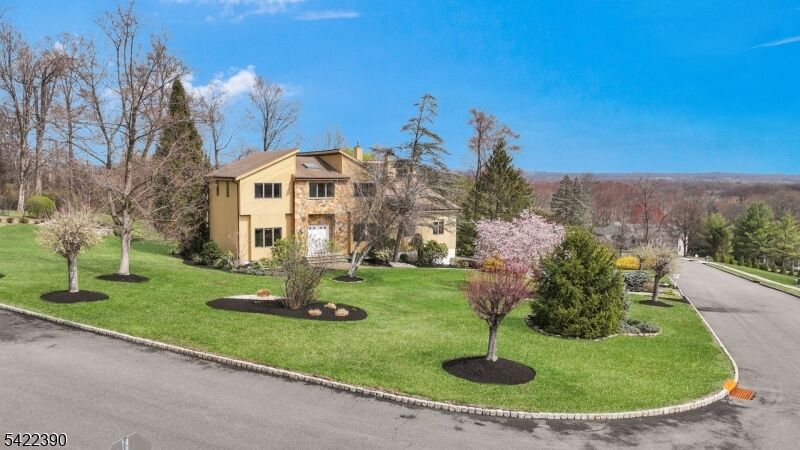 Property Photo: 17 Sherbrooke Dr NJ 07035