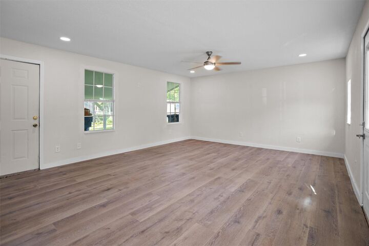 Property Photo:  113 W Linn Street  TX 75949 