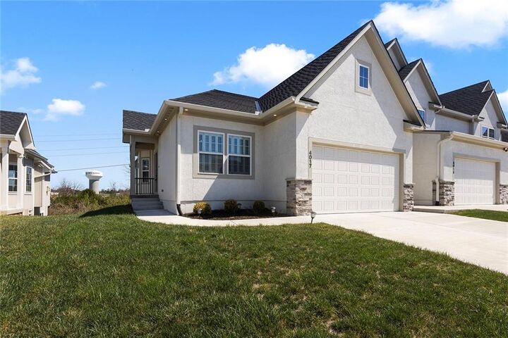 Property Photo: 4017 NE Sagamore Drive MO 64064