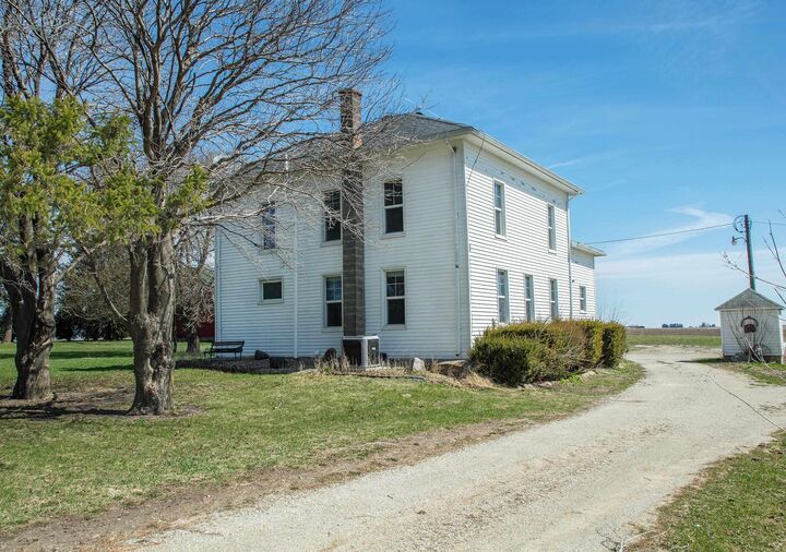 Property Photo:  2331 Midway Avenue  IA 50622 