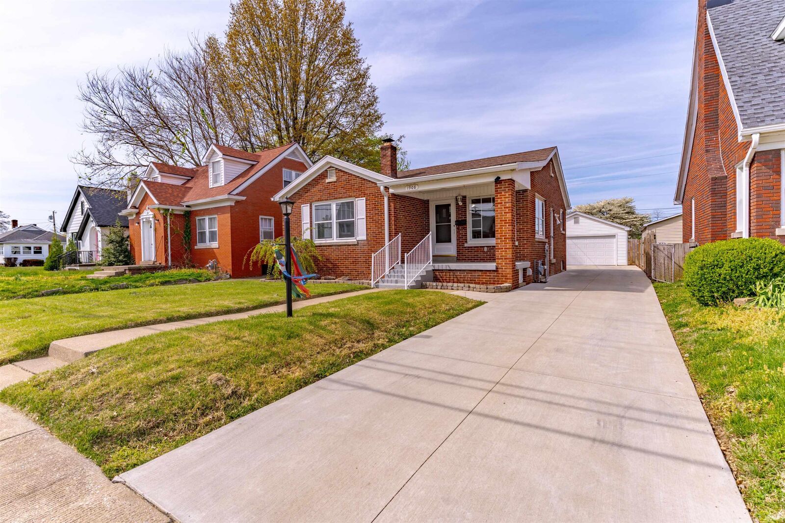 Property Photo:  1908 Bellemeade Avenue  IN 47714 