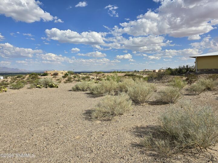 Property Photo:  749 Lark Spur Way  NM 88007 