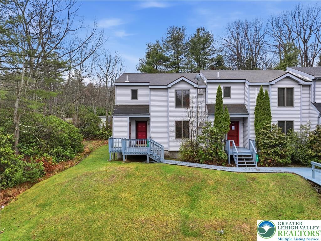 Property Photo: 20 Gregory Place PA 18624