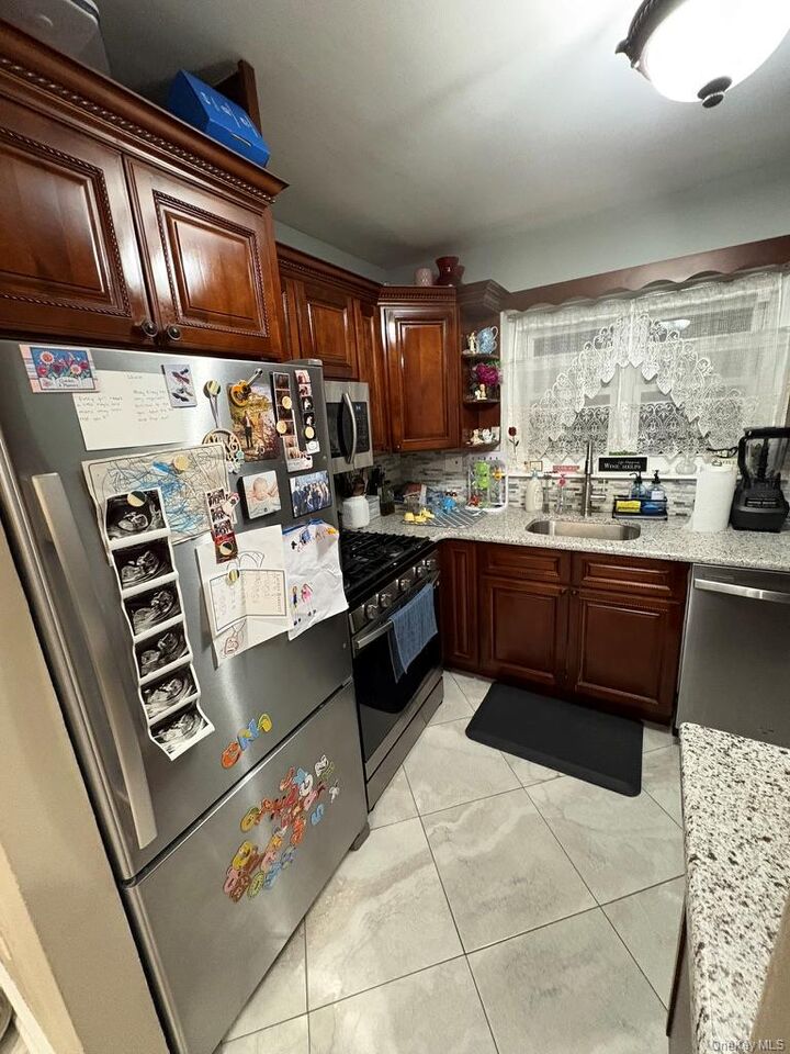 Property Photo: 857 Vincent Avenue NY 10465