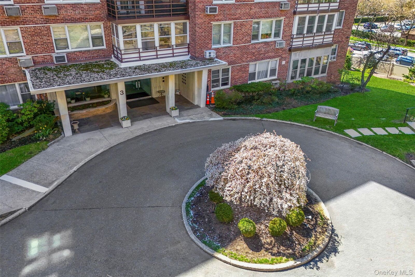 Property Photo:  3 Washington Square 4D  NY 10538 