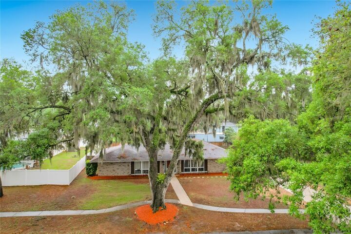 Property Photo:  112 Elm Square N  FL 33813 