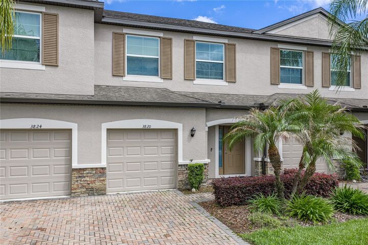 Property Photo: 3820 Silverlake Way FL 33544