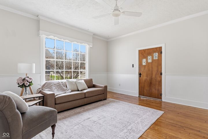 Property Photo:  1228 E Perry Street  IN 46227 