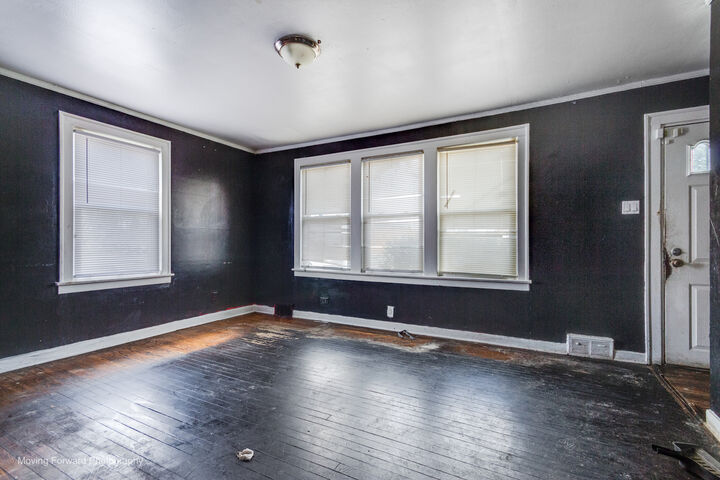 Property Photo:  201 E 143rd Street  IL 60419 