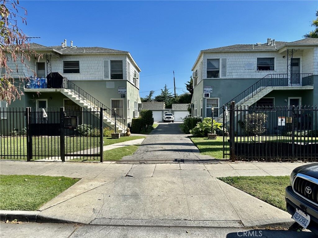 Property Photo: 14244 Delano Street CA 91401