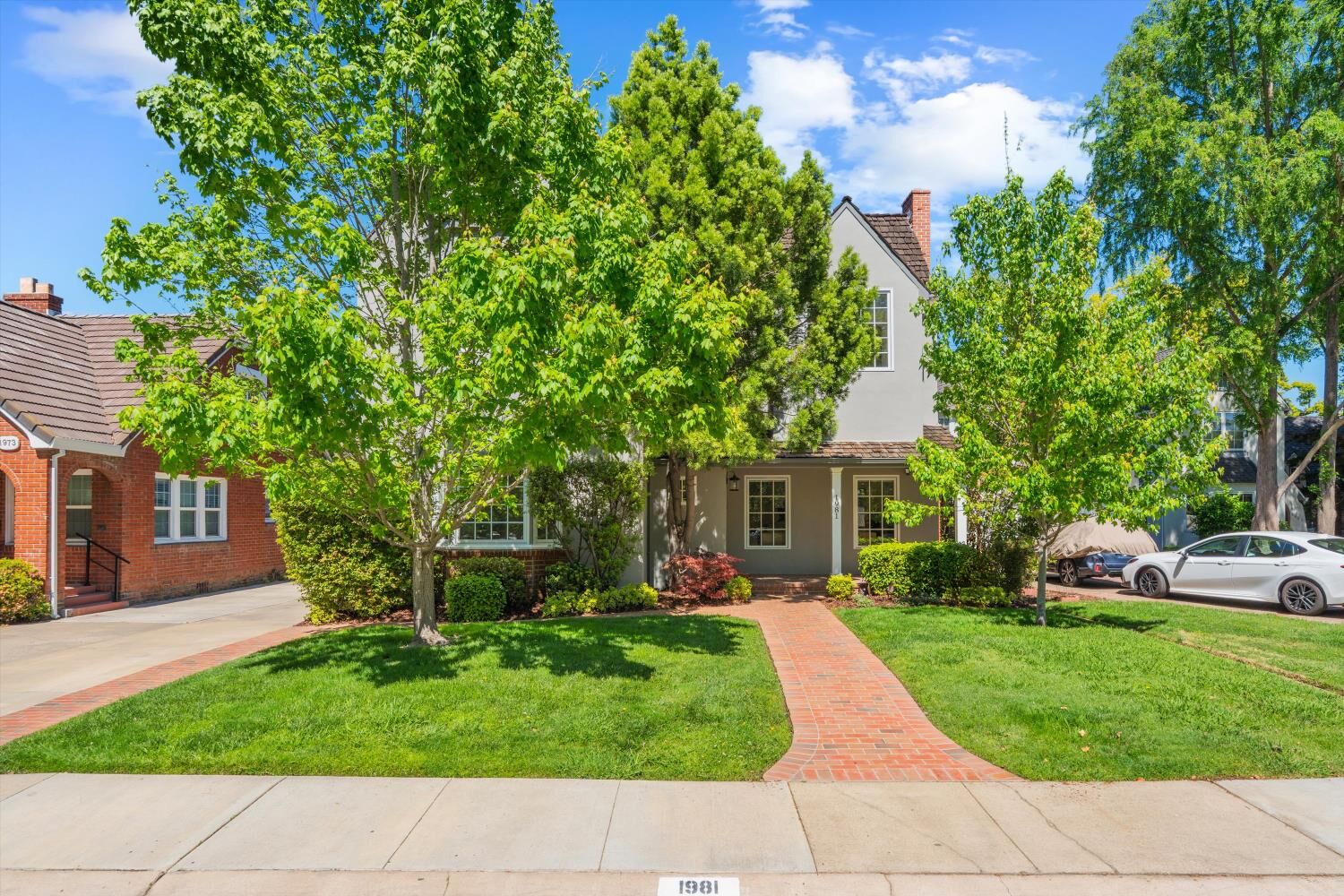 Property Photo:  1981 9th Avenue  CA 95818 