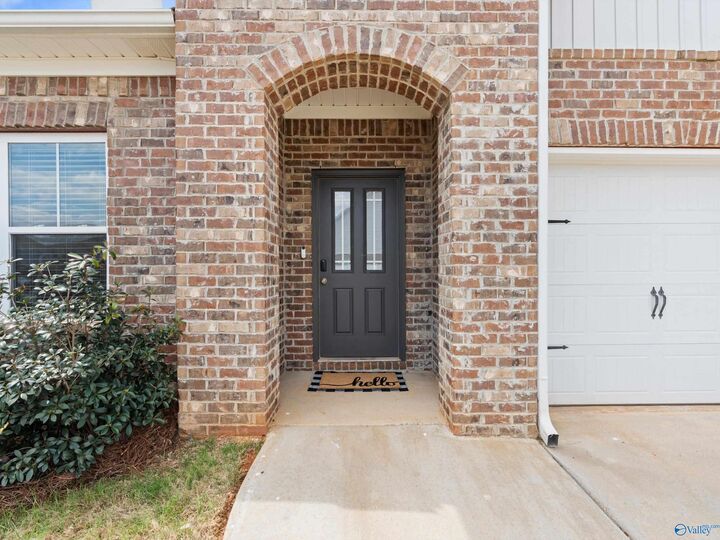 Property Photo:  404 Arcanum Lane  AL 35761 