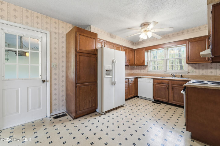 Property Photo:  312 King Richard Court  NC 28546 