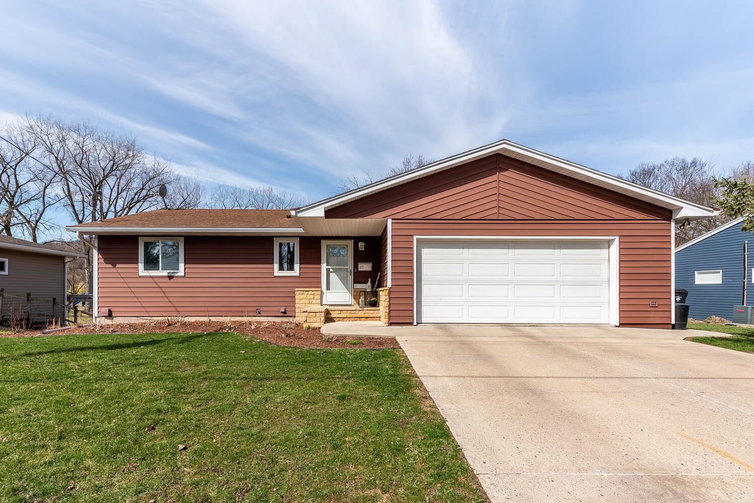 Property Photo:  917 Sherman Street  MN 56003 