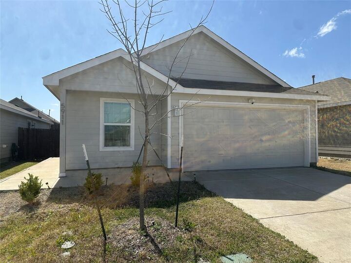 Property Photo:  5911 Nyquist Way  TX 75126 
