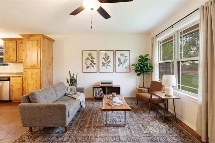 Property Photo:  525 19th Street NW  TX 75460 