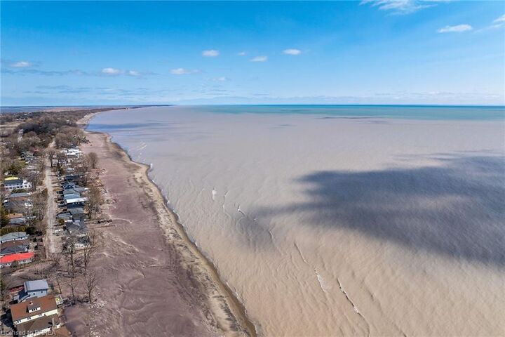 Property Photo: 88 Erie Boulevard ON N0E 1M0