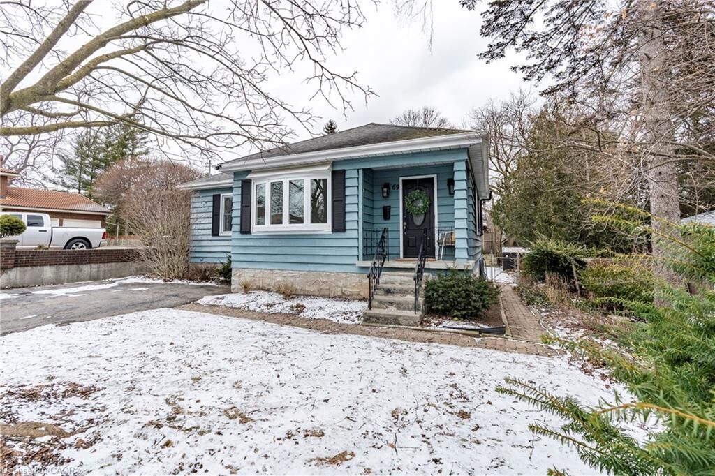 Photo de la propriété:  69 Lowrey Avenue N  ON N1R 5A4 