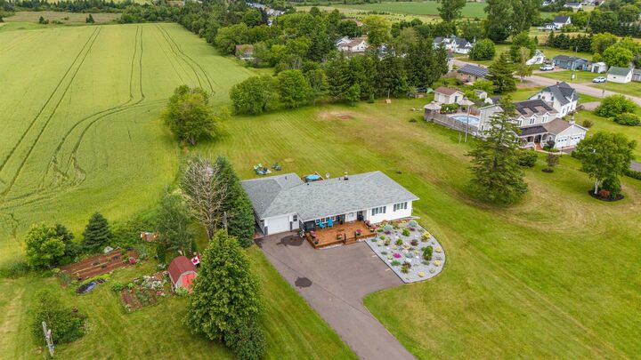 Property Photo:  37 Lady Slipper Drive North  PE C0B 1T0 