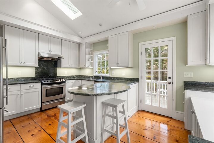 Property Photo:  7 Russell St  MA 02186 