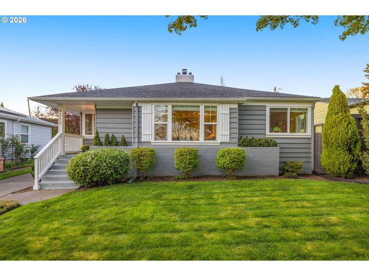 Property Photo: 4117 SE Henderson St OR 97202