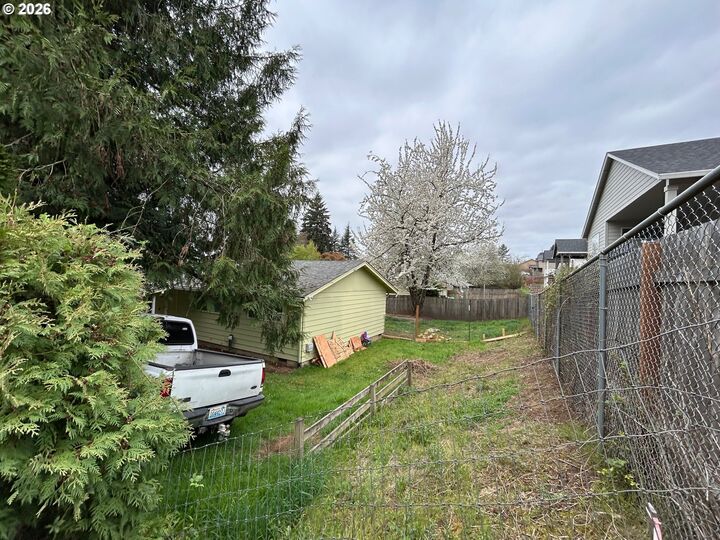Property Photo: 5220 NE 42nd Cir WA 98661