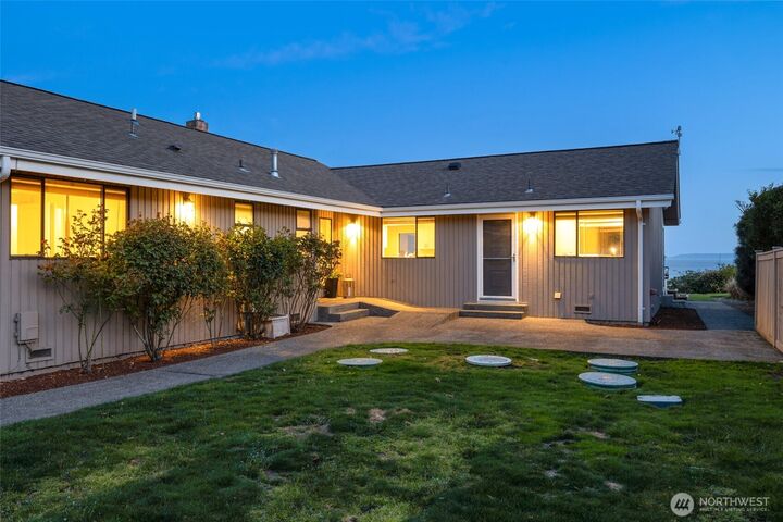 Property Photo:  2368  Soundview Drive  WA 98260 
