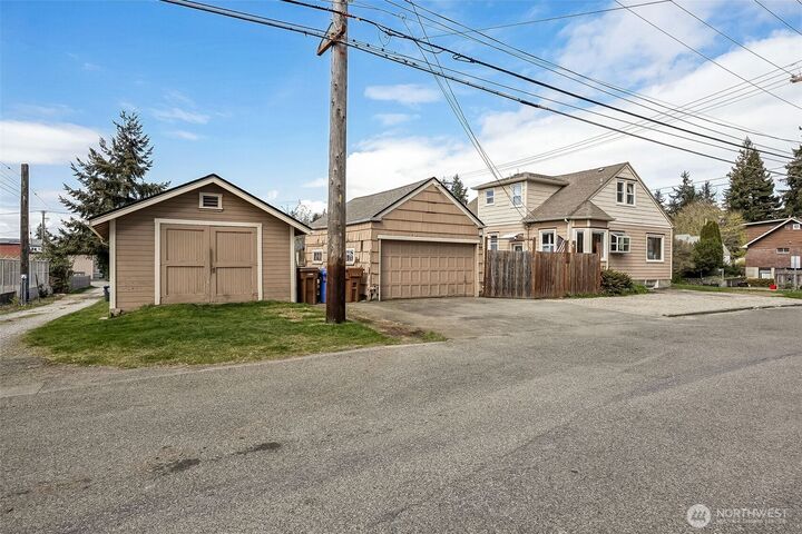 Property Photo:  5002  6th Avenue  WA 98406 