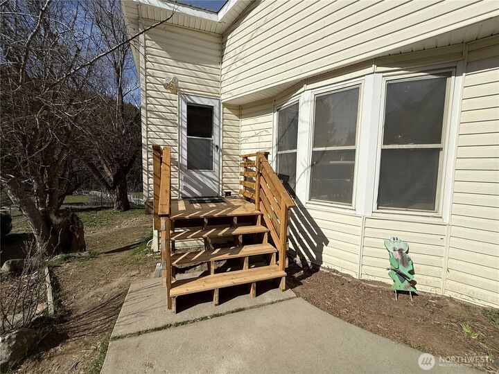 Property Photo:  155  St. Peter'S Creek Road  WA 99150 