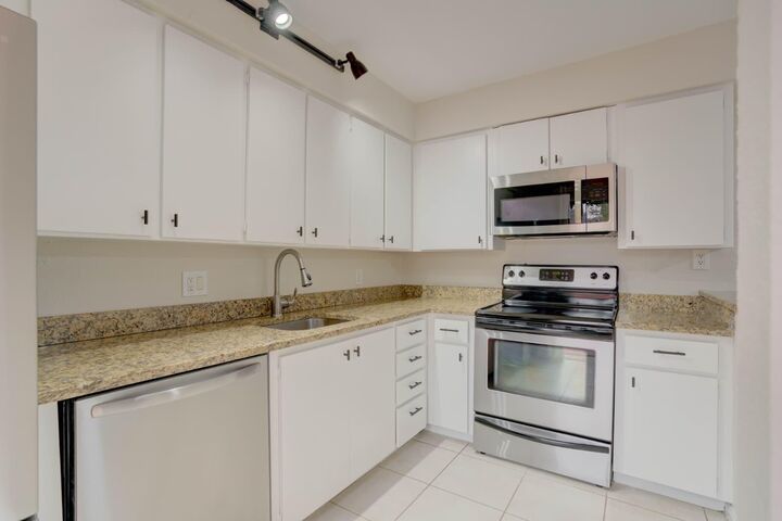 Property Photo: 904 9th Court FL 33410